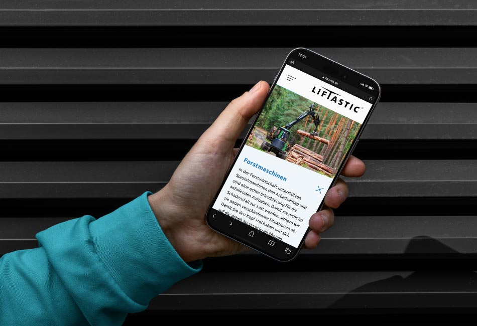Mobile Website von LIFTASTIC auf einem Smartphone